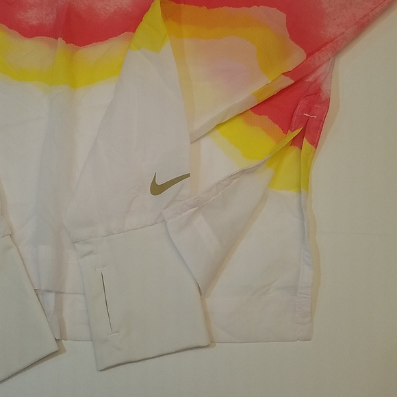 Nike water repellent top - Picture 2 of 6